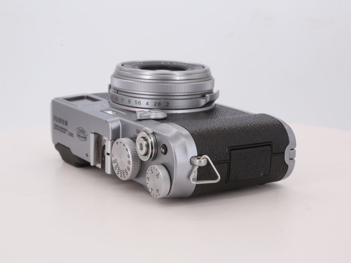 [Good, Shipping from US] Fujifilm X100 Camera