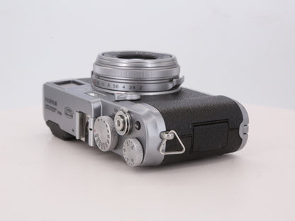 [Good, Shipping from US] Fujifilm X100 Camera