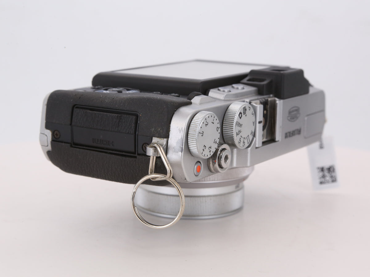 [Good, Shipping from US] Fujifilm X30 Camera