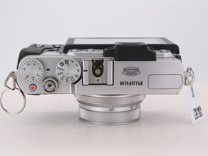 [Good, Shipping from US] Fujifilm X30 Camera