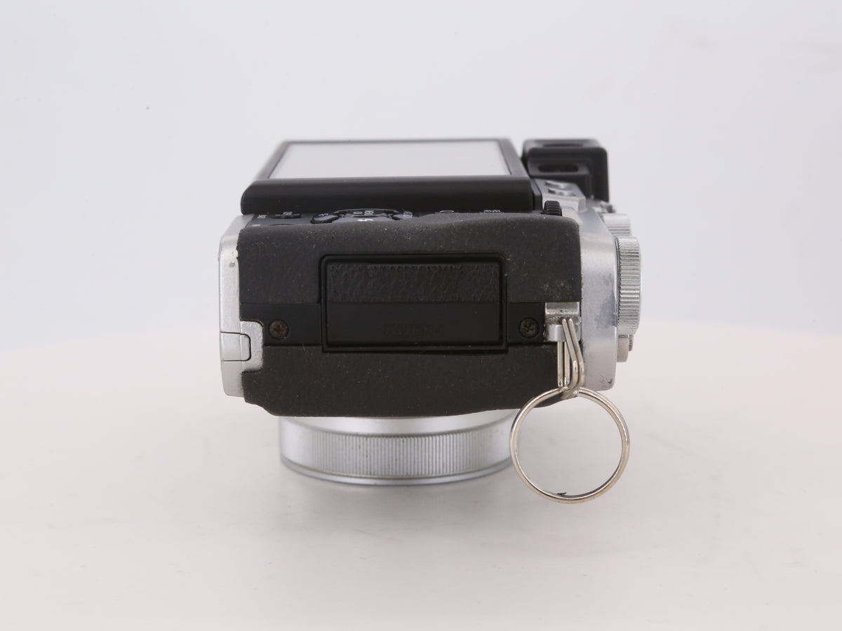 [Good, Shipping from US] Fujifilm X30 Camera