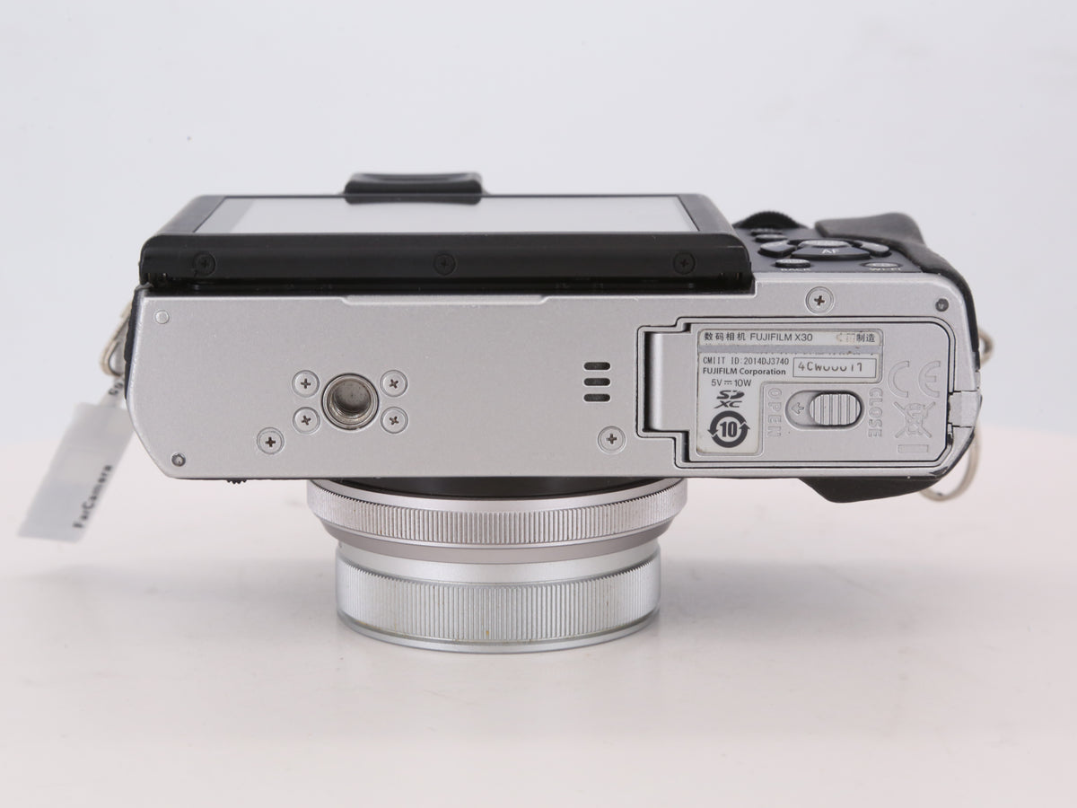 [Good, Shipping from US] Fujifilm X30 Camera