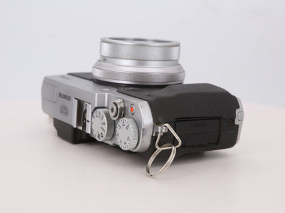 [Good, Shipping from US] Fujifilm X30 Camera