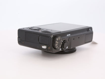 [Good, Fast Shipping] Fujifilm XQ1 Camera