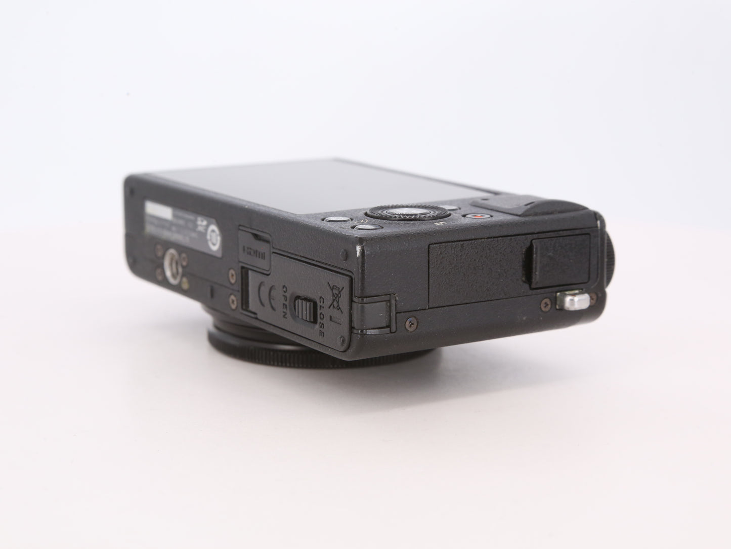 [Good, Fast Shipping] Fujifilm XQ1 Camera