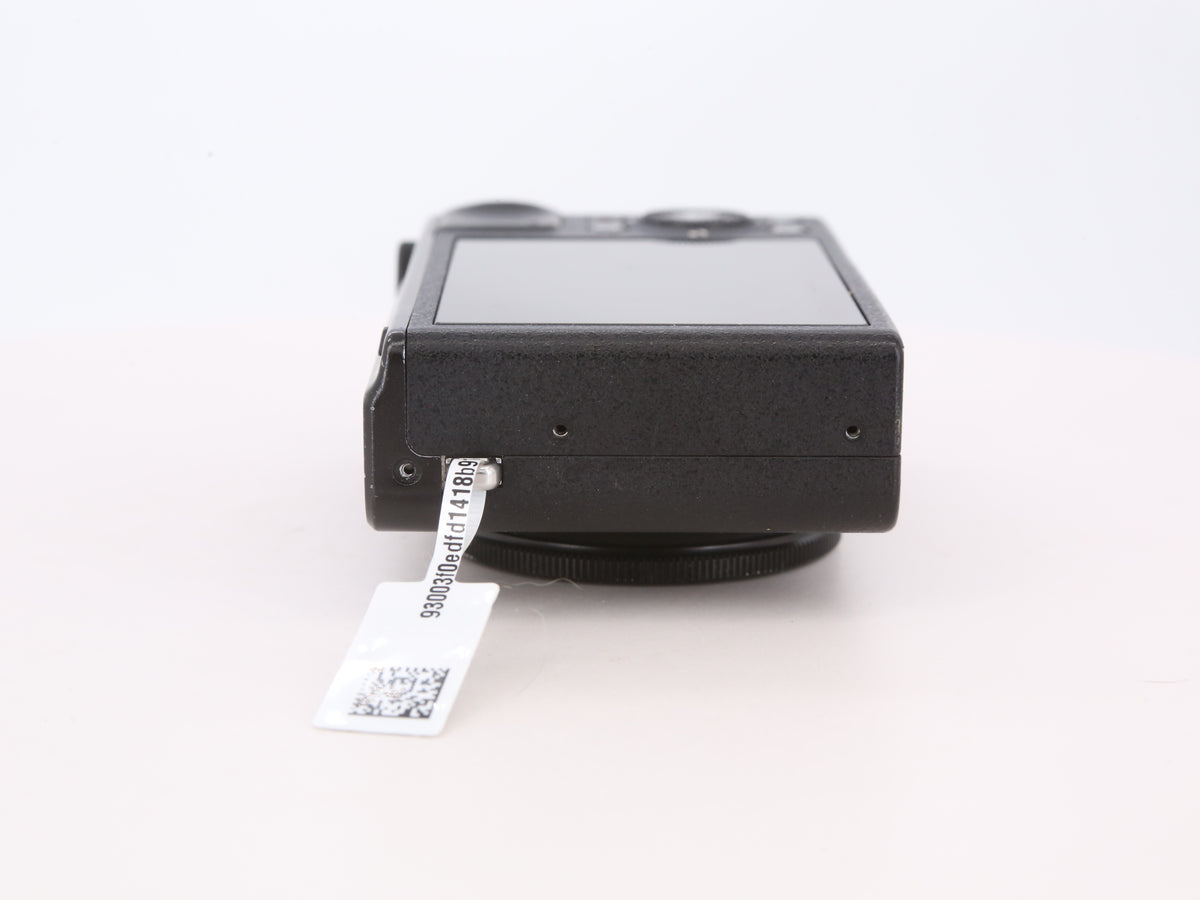 [Good, Shipping from US] Fujifilm XQ1 Camera