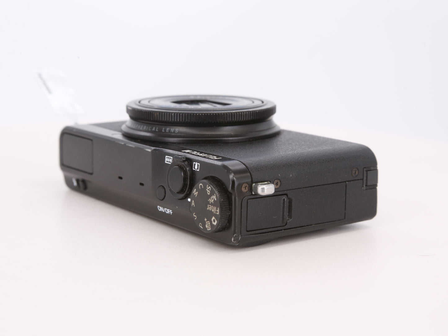 [Good, Fast Shipping] Fujifilm XQ1 Camera