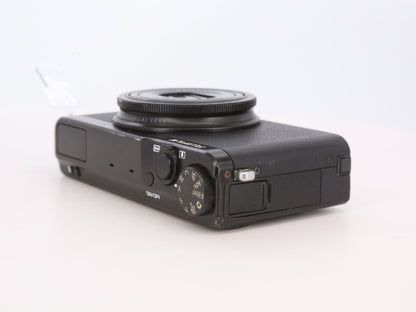 [Good, Fast Shipping] Fujifilm XQ1 Camera