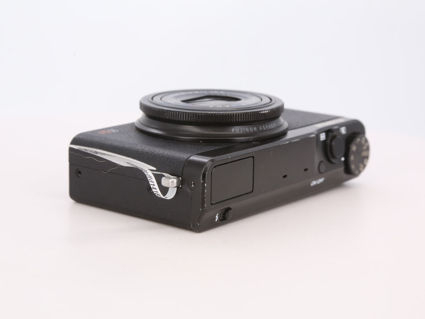 [Good, Fast Shipping] Fujifilm XQ1 Camera