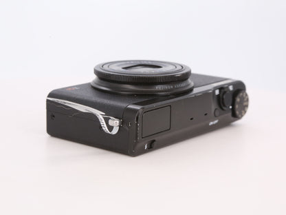 [Good, Fast Shipping] Fujifilm XQ1 Camera