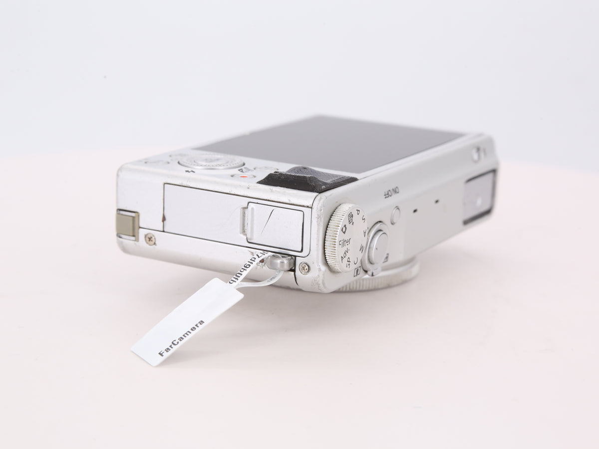 [Good, Shipping from US] Fujifilm XQ1 Camera