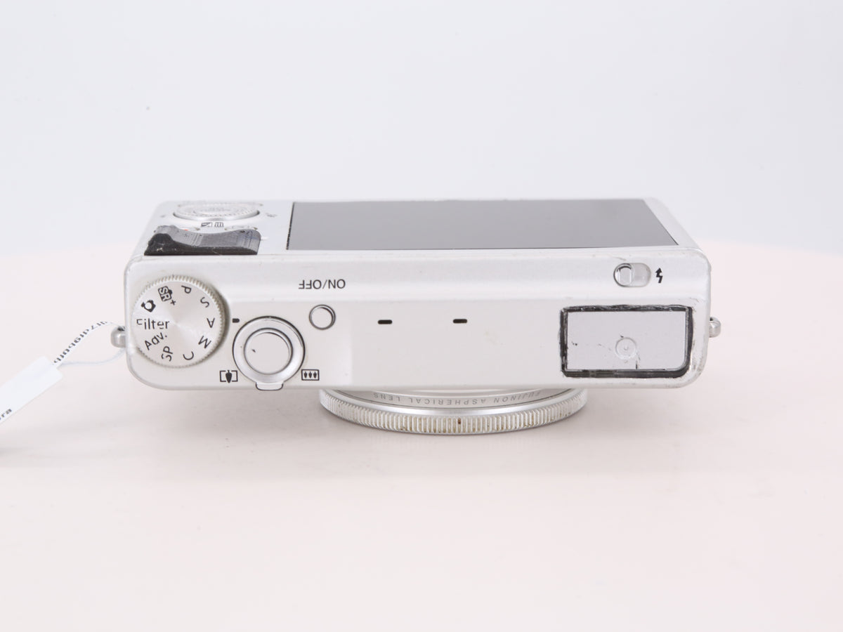 [Good, Shipping from US] Fujifilm XQ1 Camera