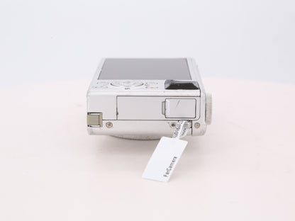 [Good, Shipping from US] Fujifilm XQ1 Camera