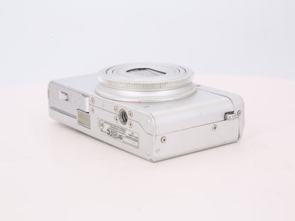 [Good, Shipping from US] Fujifilm XQ1 Camera