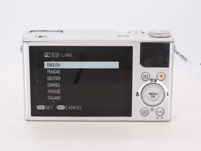 [Good, Shipping from US] Fujifilm XQ1 Camera
