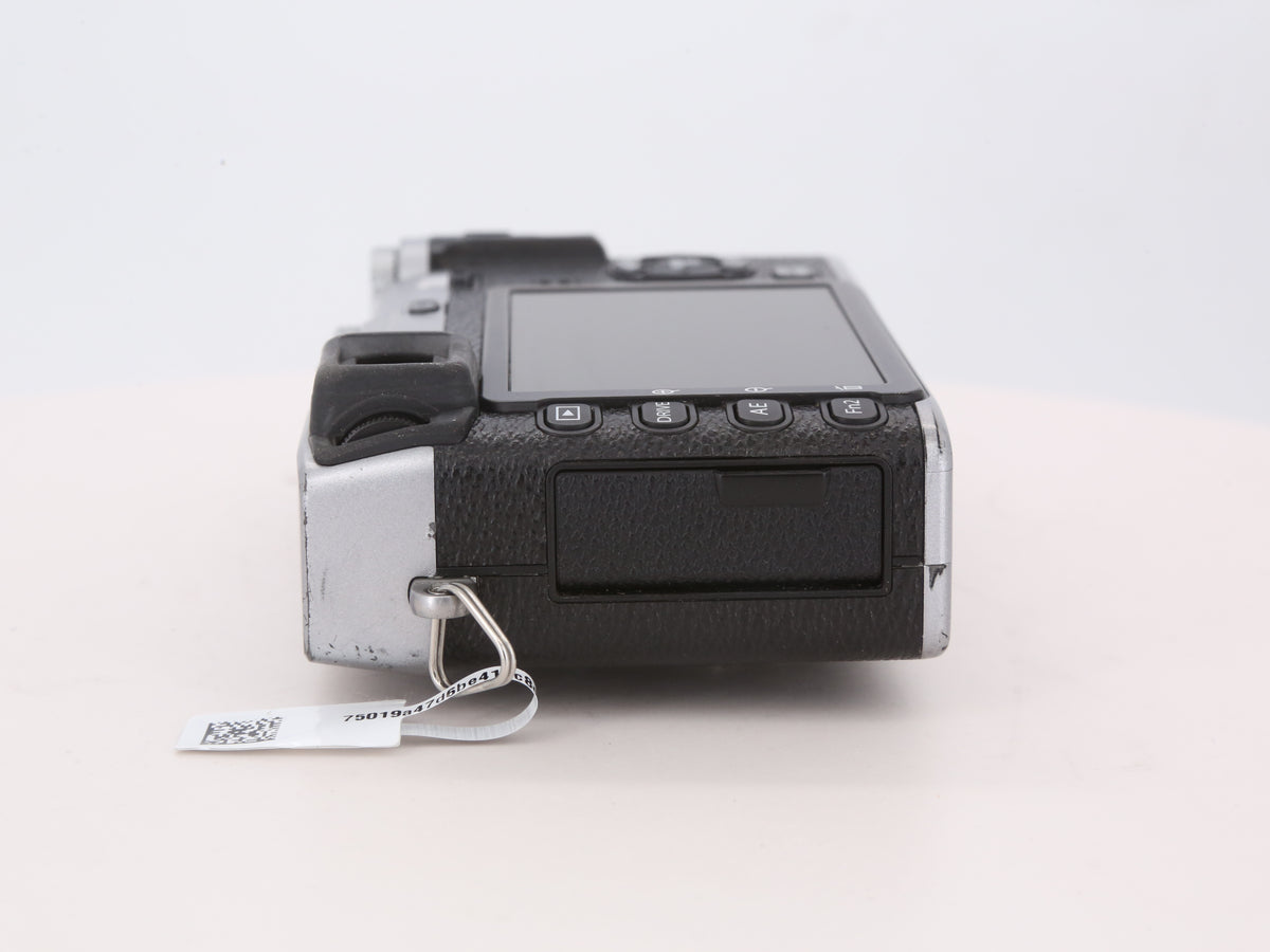 [Good, Shipping from US] Fujifilm X-E2 Camera