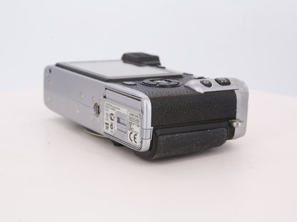 [Good, Shipping from US] Fujifilm X-E1 Camera