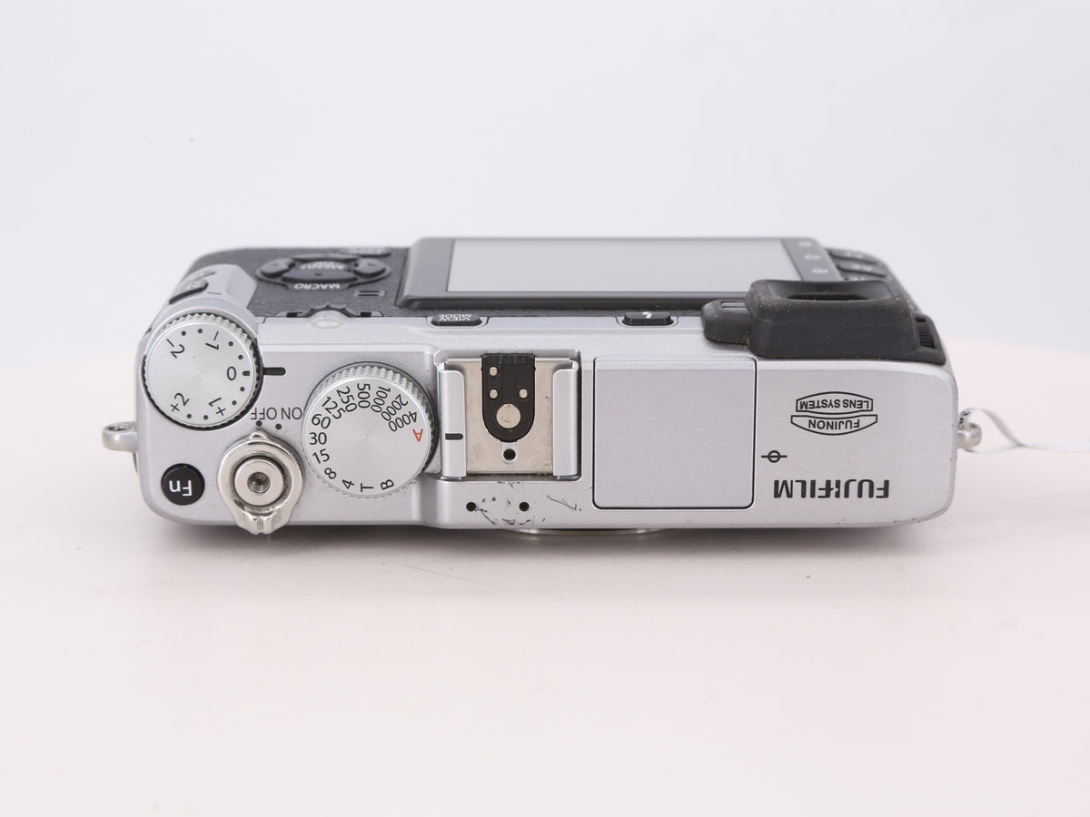 [Good, Shipping from US] Fujifilm X-E1 Camera