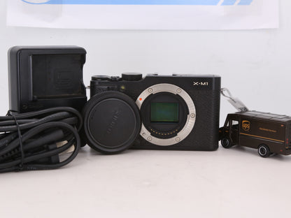 [Good, Shipping from US] Fujifilm X-M1 Camera