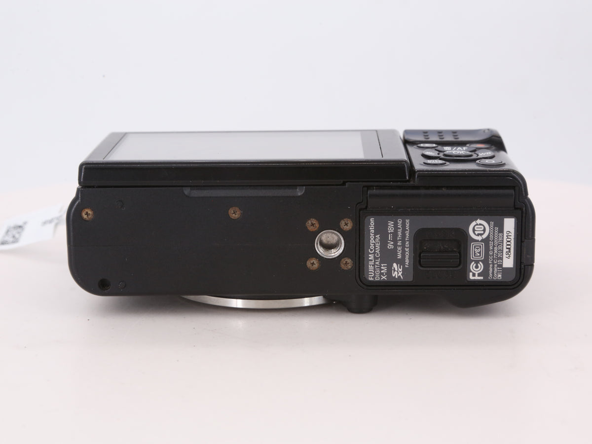 [Good, Shipping from US] Fujifilm X-M1 Camera