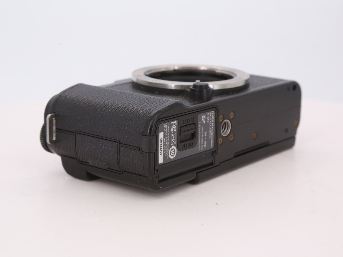 [Good, Shipping from US] Fujifilm X-M1 Camera
