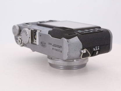 [Good, Shipping from US] Fujifilm X100 Camera