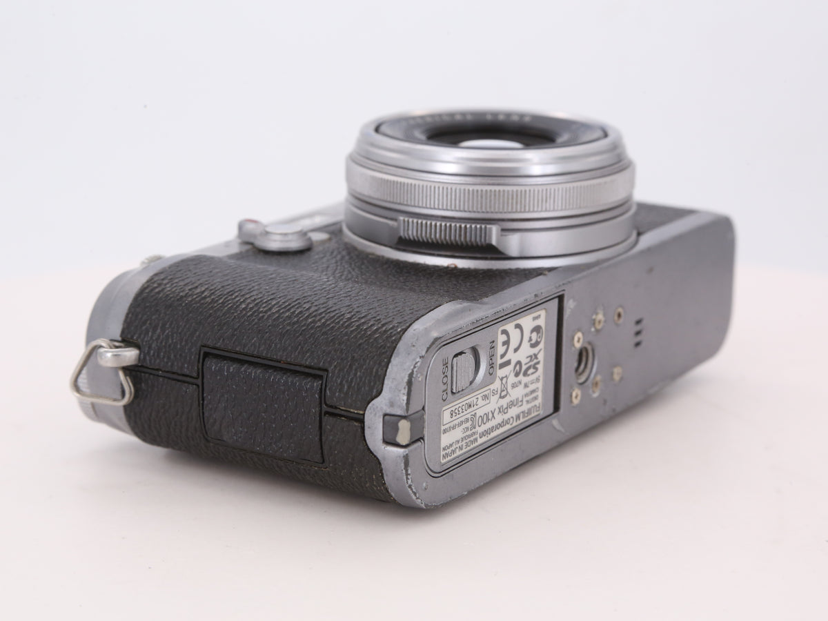 [Good, Shipping from US] Fujifilm X100 Camera