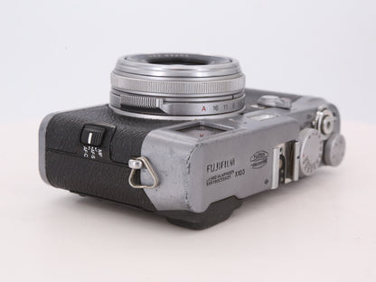 [Good, Shipping from US] Fujifilm X100 Camera