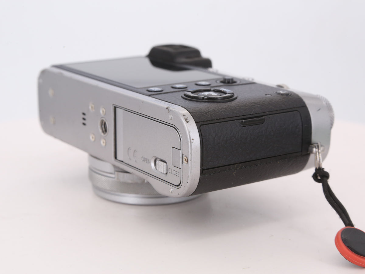 [Good, Shipping from US] Fujifilm X100F Camera
