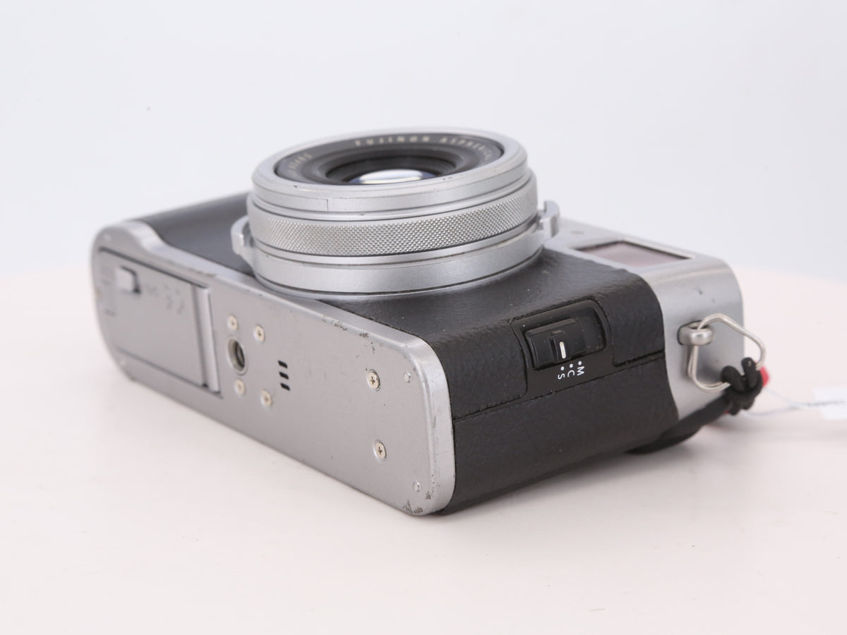 [Good, Shipping from US] Fujifilm X100F Camera