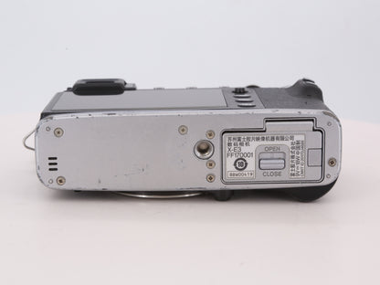 [Good, Shipping from US] Fujifilm X-E3 Camera