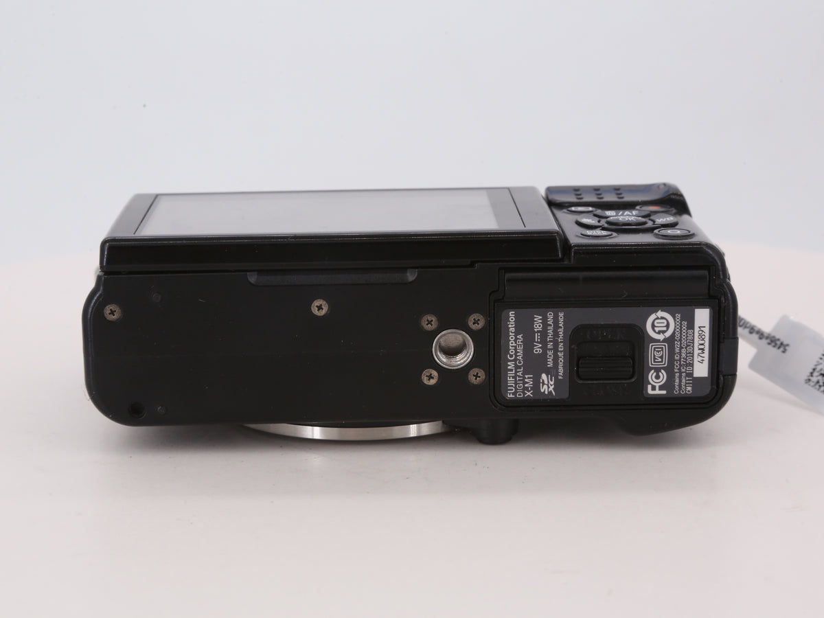 [Good, Shipping from US] Fujifilm X-M1 Camera