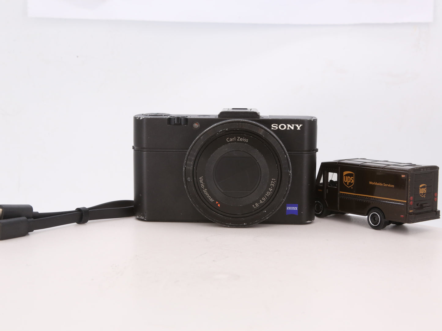 [Good, Fast Shipping] Sony DSC-RX100 II M2 Camera