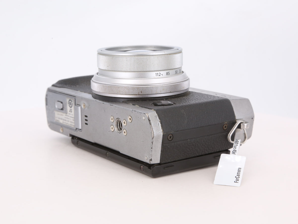 [Good, Shipping from US] Fujifilm X30 Camera