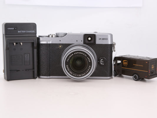 [Good, Fast Shipping] Fujifilm X20 Camera