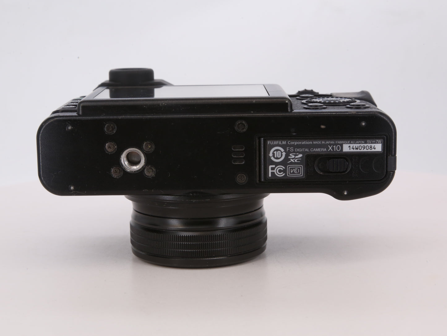 [Good, Fast Shipping] Fujifilm X10 Camera