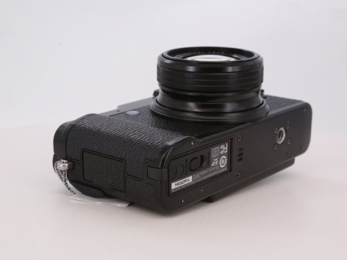 [Good, Fast Shipping] Fujifilm X10 Camera