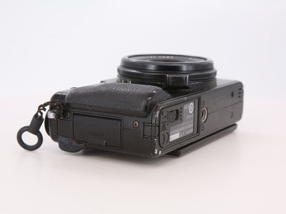 [Good, Fast Shipping] Fujifilm X70 Camera