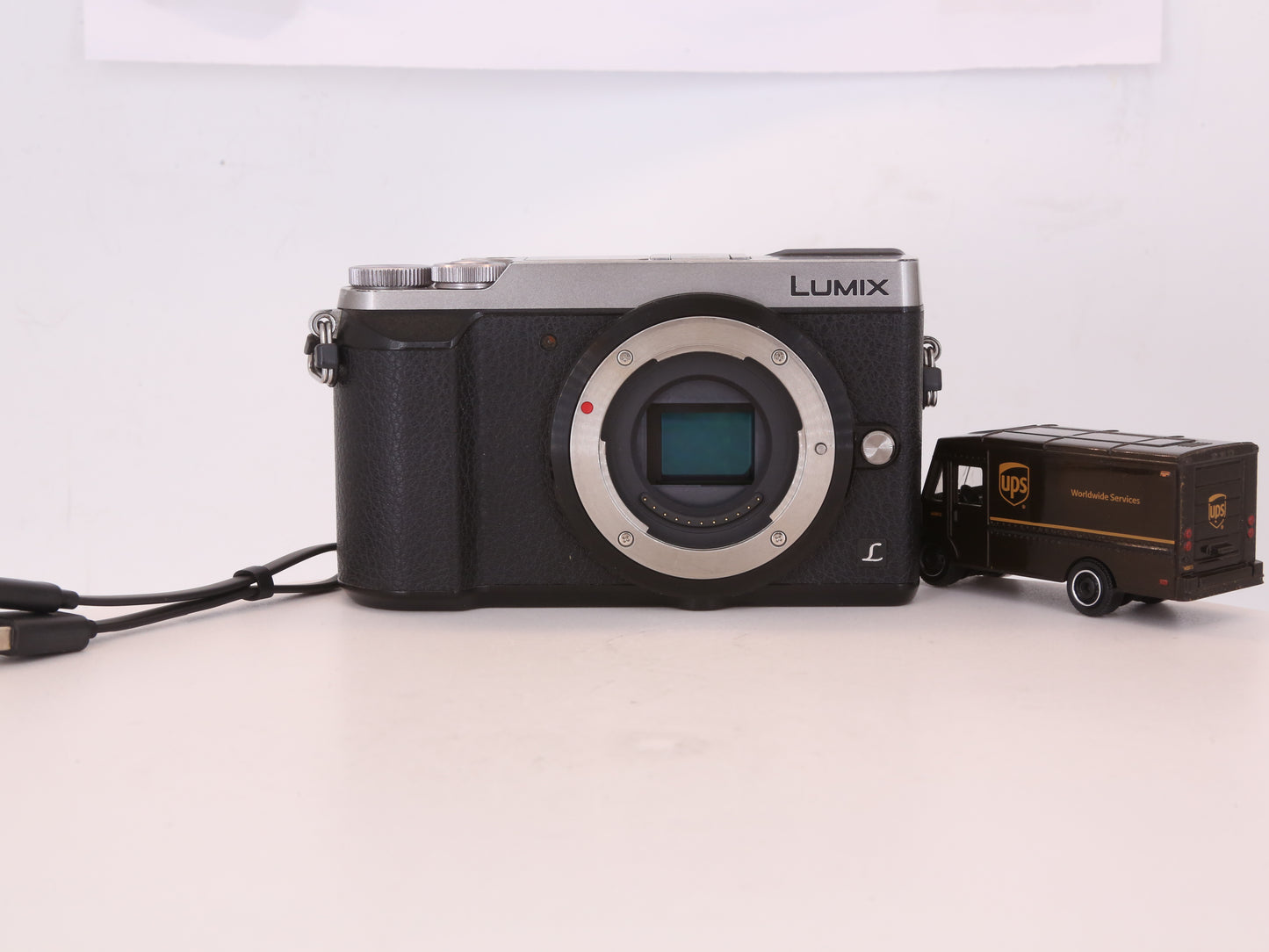 [Good, Fast Shipping] Panasonic Lumix GX85 Camera