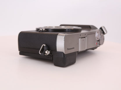 [Good, Fast Shipping] Panasonic Lumix GX85 Camera