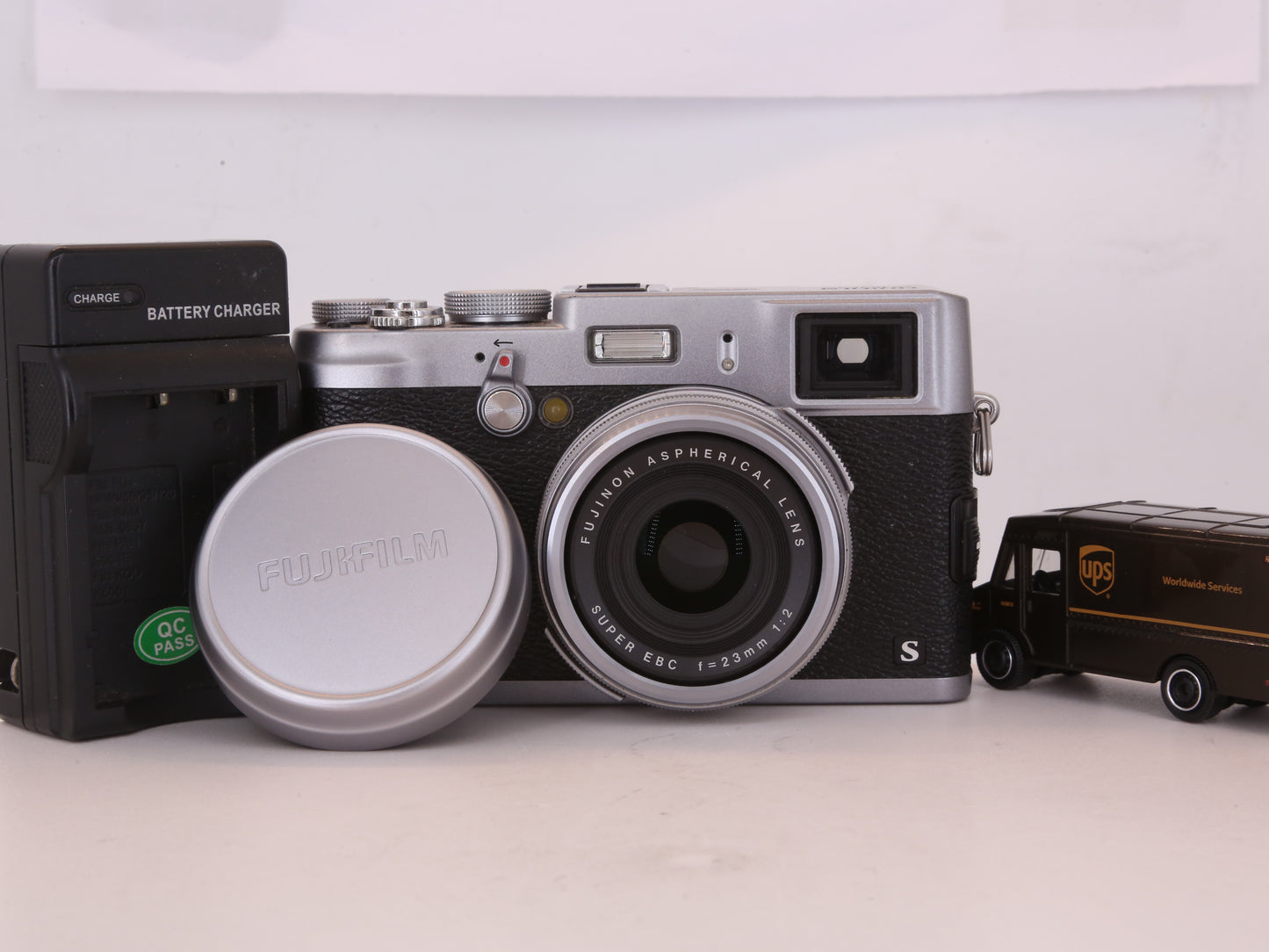 [Good, Fast Shipping] Fujifilm X100S Camera