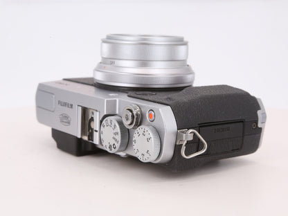 [Good, Fast Shipping] Fujifilm X30 Camera