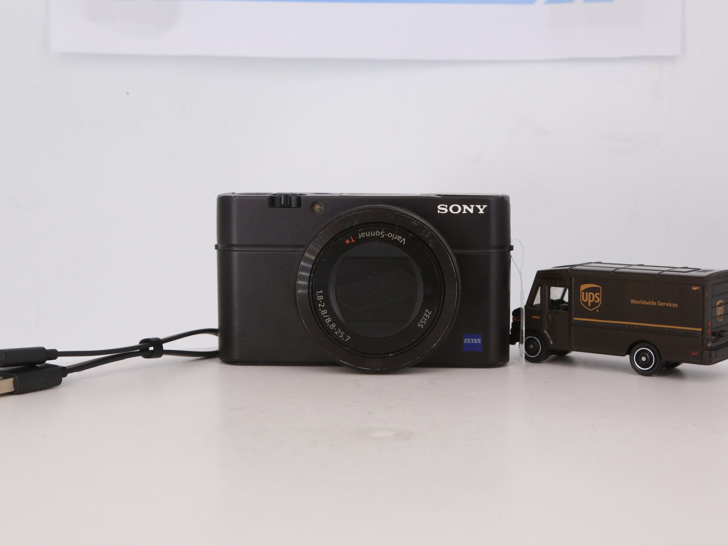 [Good, Fast Shipping] Sony DSC-RX100 III M3 Camera