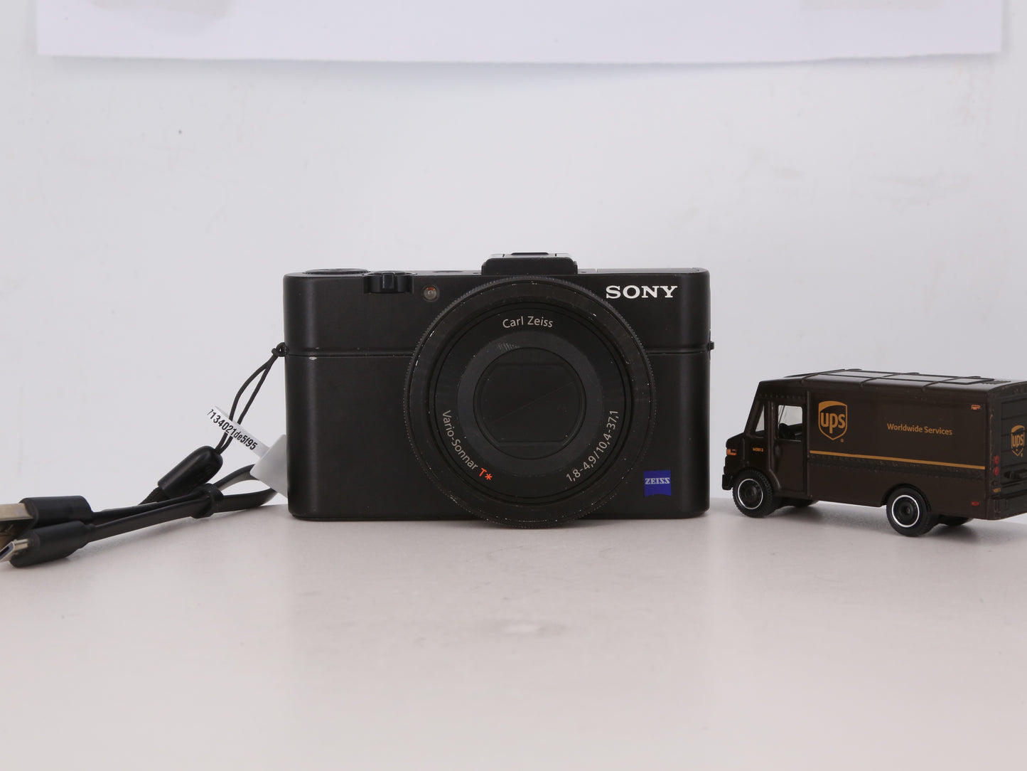 [Good, Fast Shipping] Sony DSC-RX100 II M2 Camera