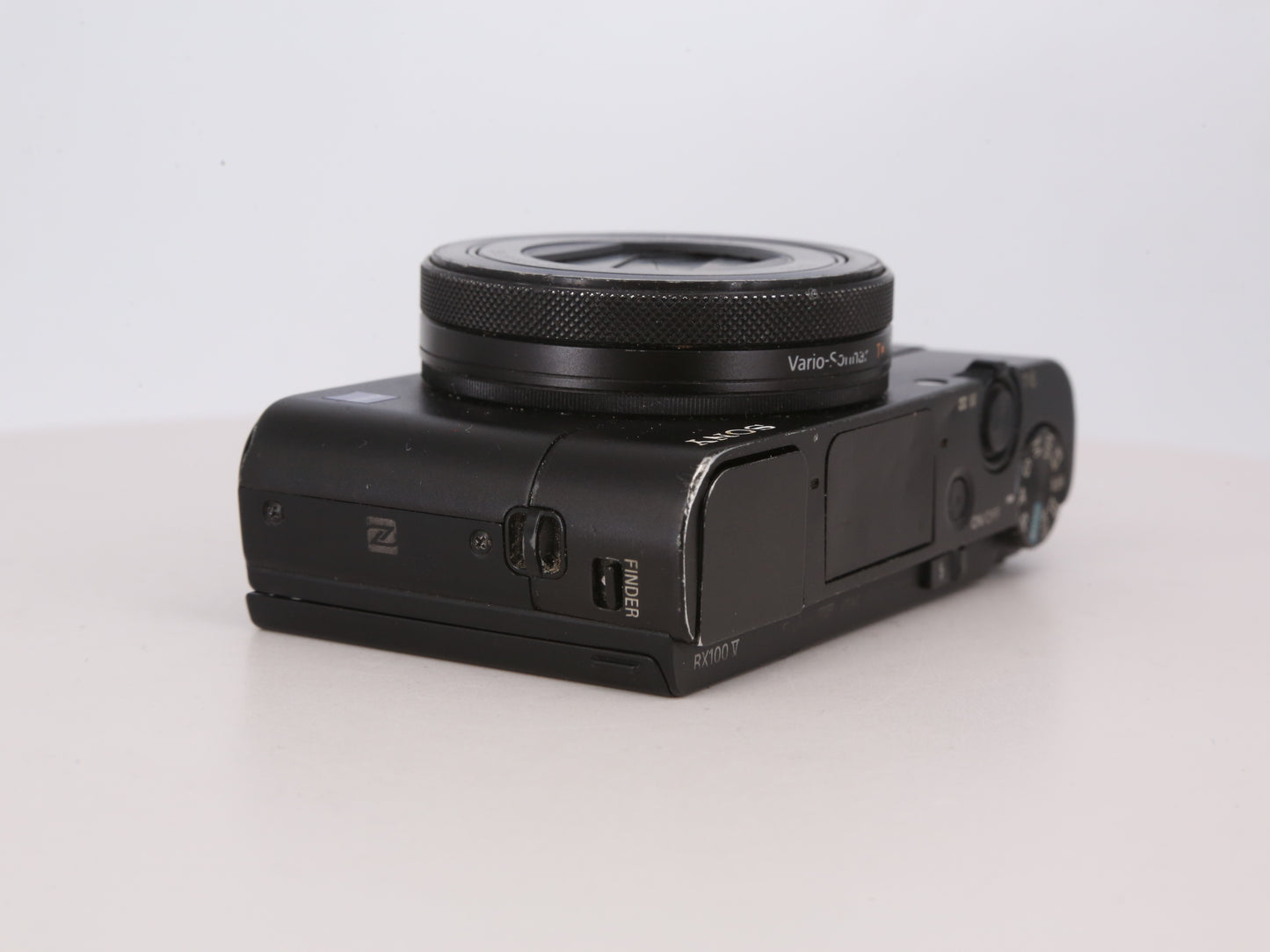 [Good, Fast Shipping] Sony DSC-RX100 V M5 Camera