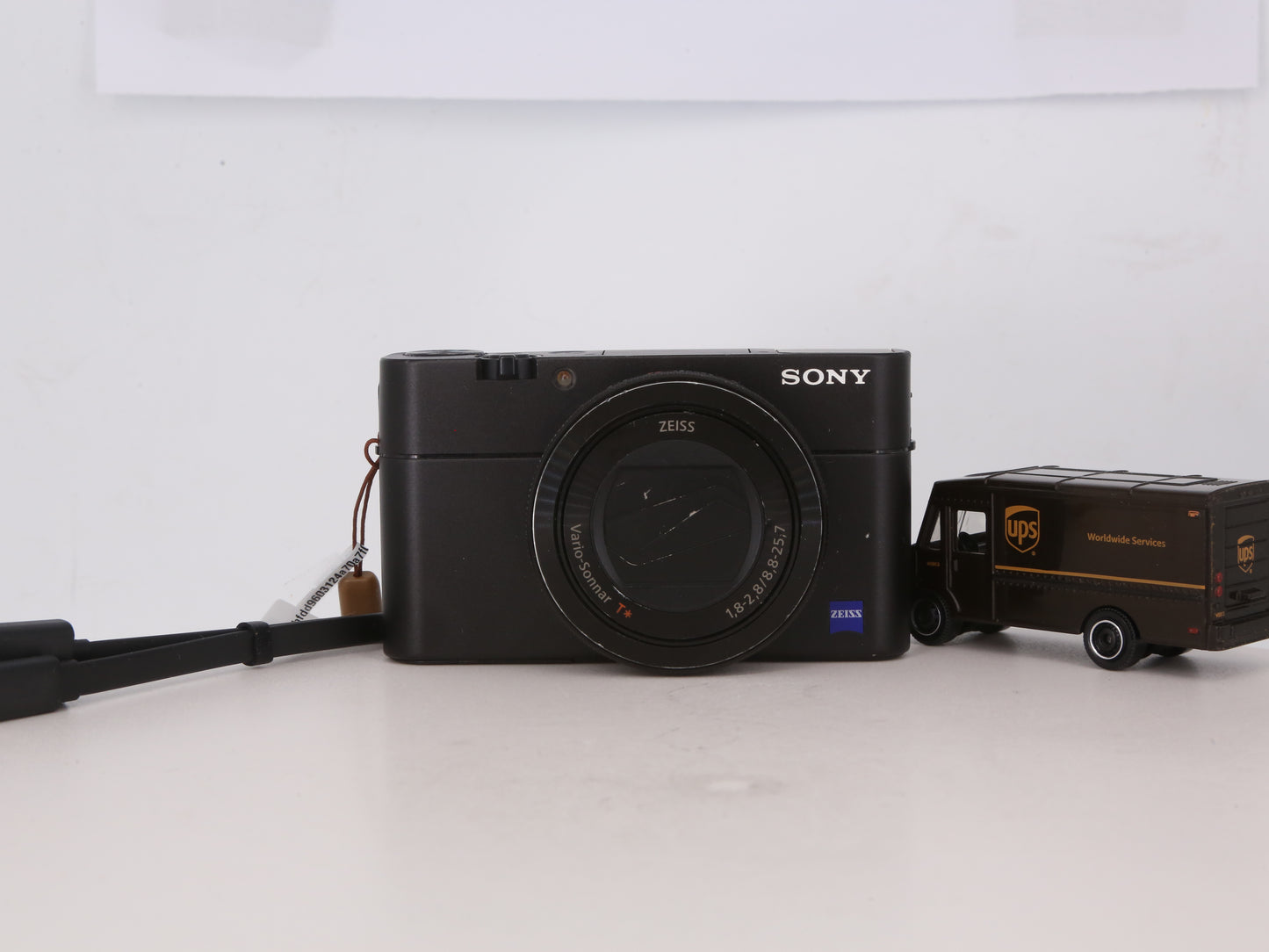 [Good, Fast Shipping] Sony DSC-RX100 V M5 Camera