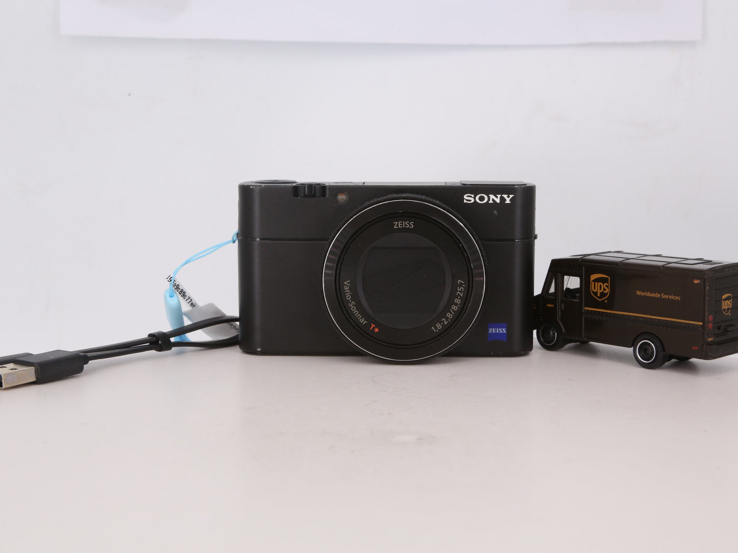[Good, Fast Shipping] Sony DSC-RX100 V M5 Camera