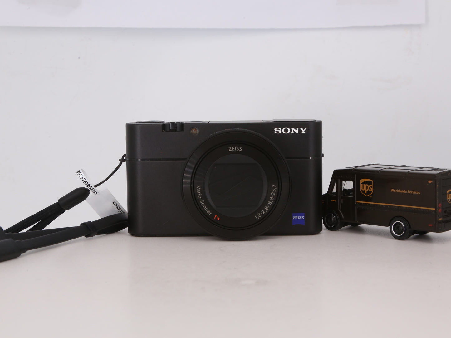 [Good, Fast Shipping] Sony DSC-RX100 V M5 Camera