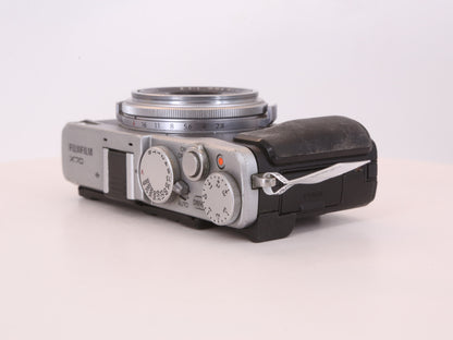 [Good, Fast Shipping] Fujifilm X70 Camera