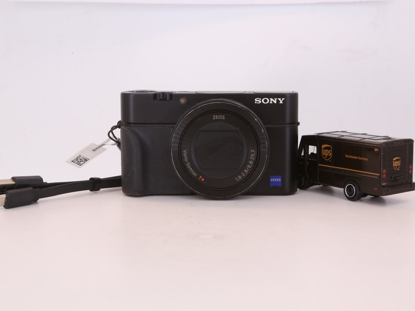 [Good, Fast Shipping] Sony DSC-RX100 III M3 Camera